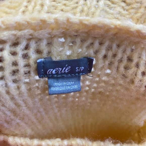 Aerie Happy Place Pale Yellow Oversized Cable Knit Sweater Wool Blend Size S/P. - Picture 6 of 8